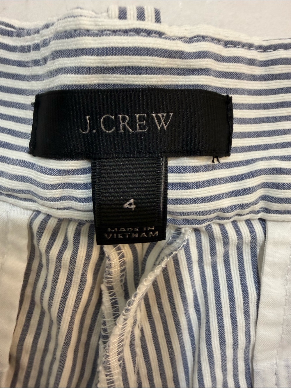 J.Crew Scalloped Hem Seersucker Shorts Womens Size 4 Blue White Stripe Preppy - Picture 8 of 11